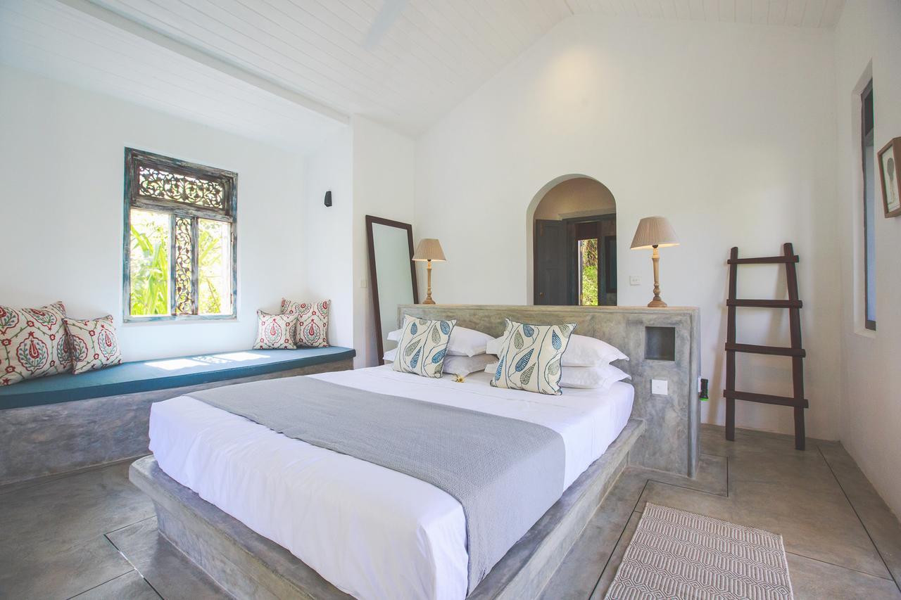 Karmel Villa Thalduwa Island - Five Bedroom Luxury Villa With Private Pool Ахангама Экстерьер фото